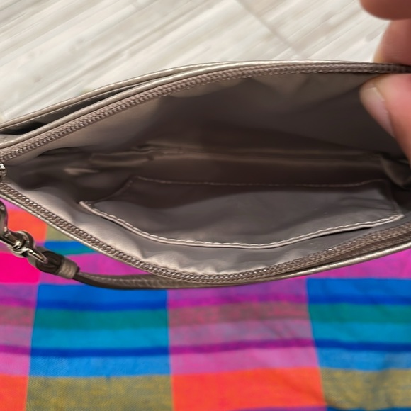 Coach purse - Picture 3 of 4